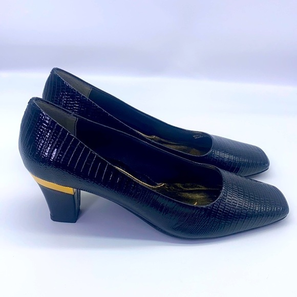 J.Renee - Mary Black Animal Print Leather Gold Trim Heels Size 8 - Picture 1 of 16